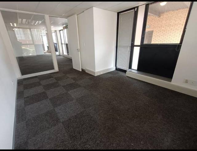 BUSINESS PROPERTY TO RENT IN WELTEVREDEN PARK